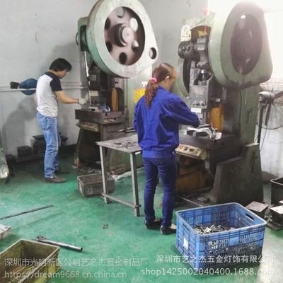深圳公明焊接加工廠(chǎng) 專(zhuān)業(yè)承接中方通、不銹鋼管件焊接折彎加工